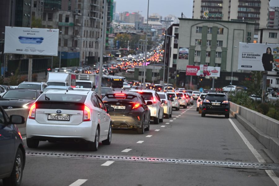 Хиймэл оюун ухаант камераар замын хөдөлгөөний зөрчилд торгууль ногдуулж эхэллээ